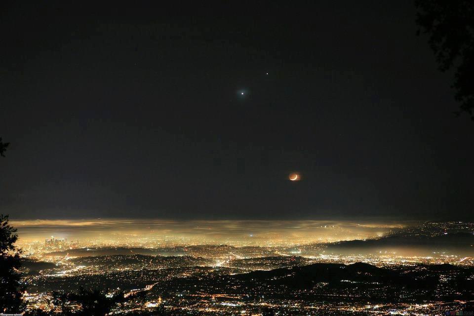 Moon, Venus and Jupiter over night Los Angeles 